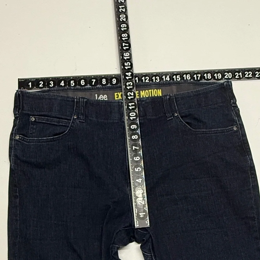 Lee Extreme Motion Jeans Men 40x30 Blue Denim Athletic Fit Tapered Leg Dark Wash